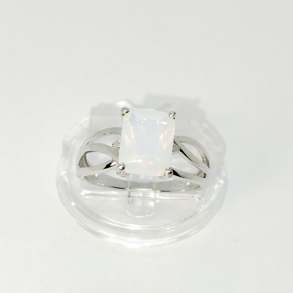Silver Solitaire Ring With White Stone - image 5